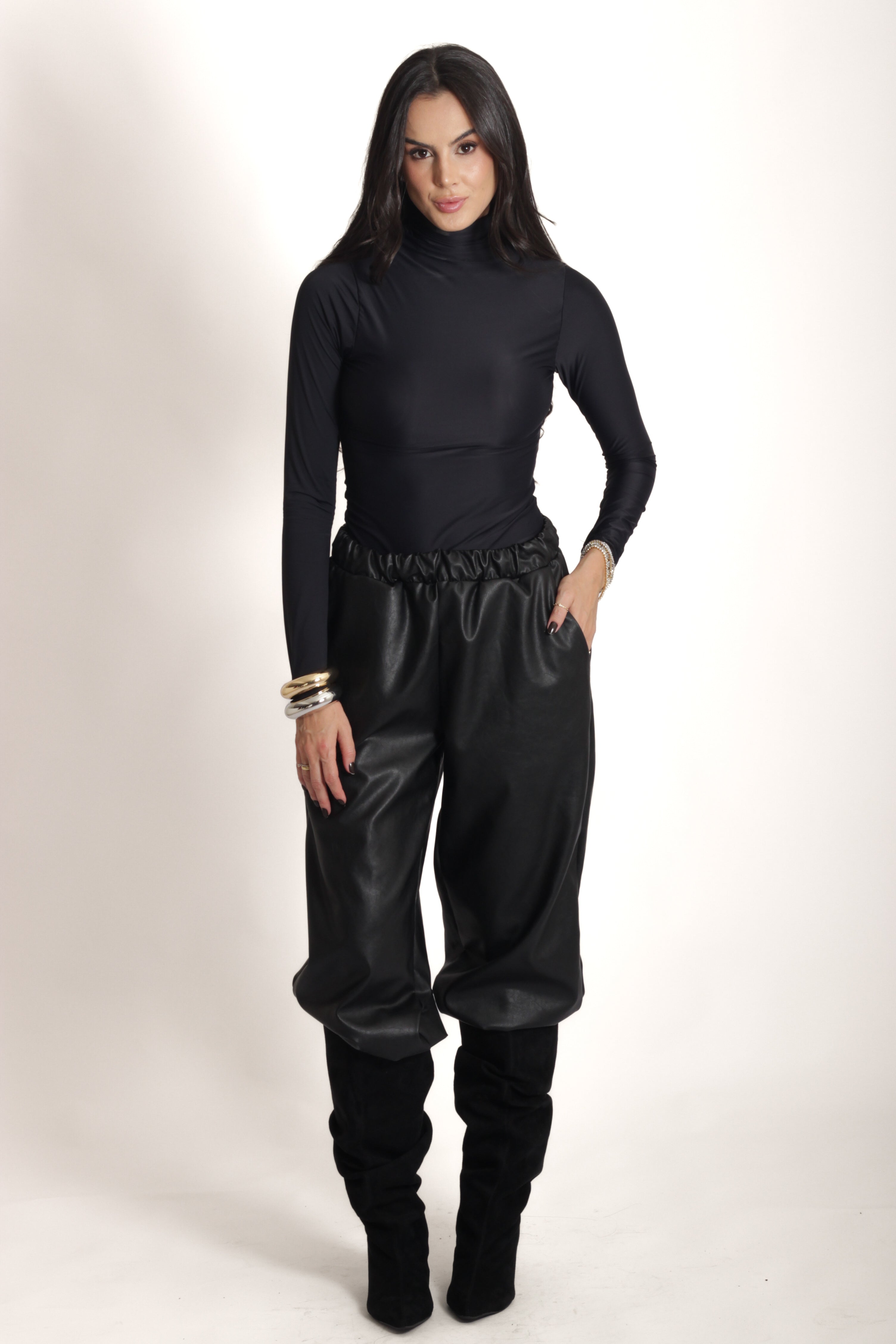 Calça Couro Eco